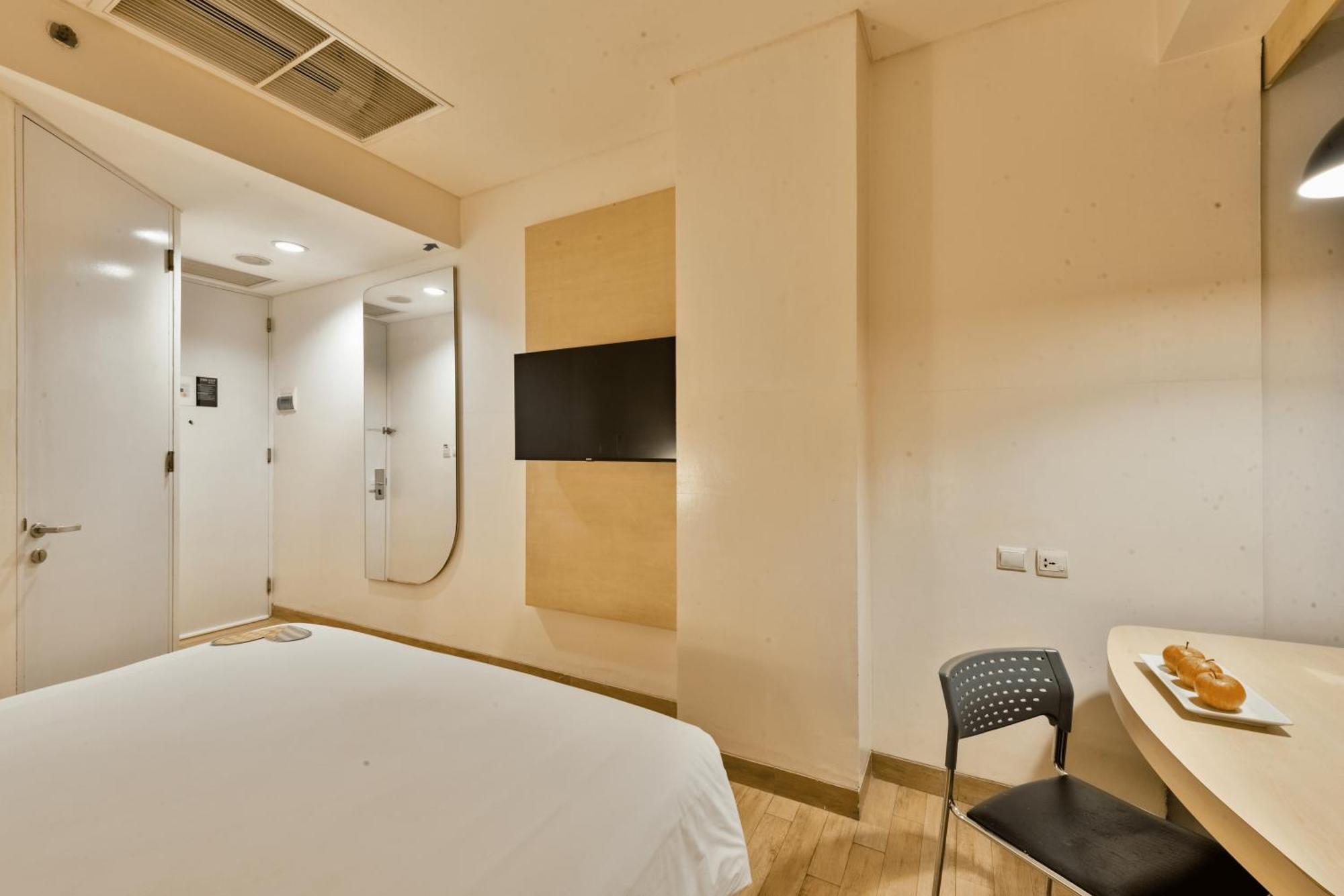 Maxone Premier Melawai Hotell Jakarta Exteriör bild