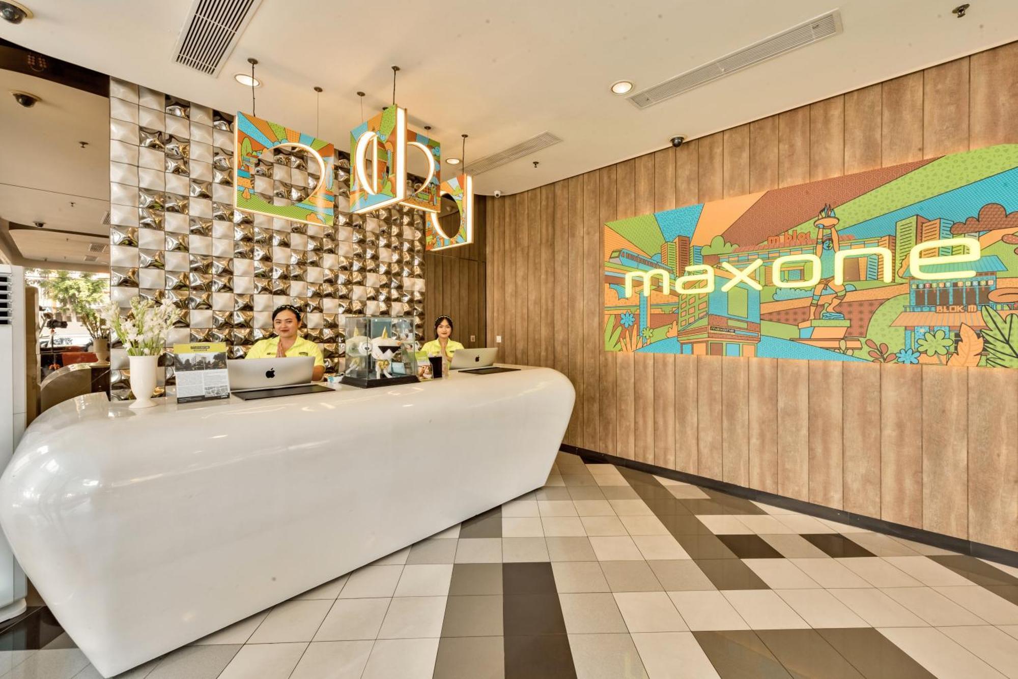 Maxone Premier Melawai Hotell Jakarta Exteriör bild